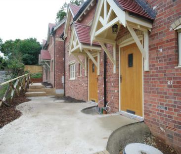 2 bedroom semi-detached house to rent - Photo 6