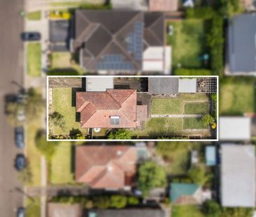 SPACIOUS FAMILY HOME IN PRIME KINGSGROVE LOCATION - Photo 4