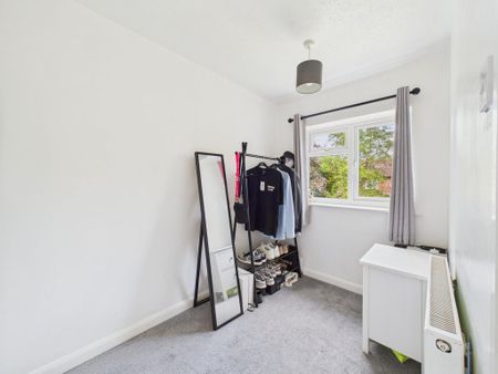 2 bedroom semi-detached house to rent - Photo 4