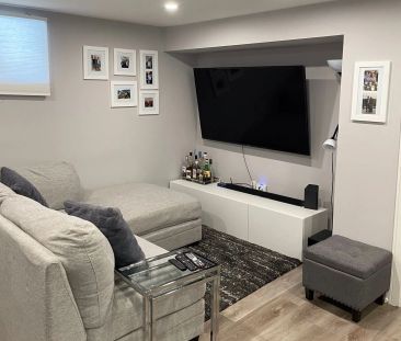 79 Barrhead Crescent #Lower - Photo 4