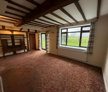 4 bedroom detached house to rent - Photo 2