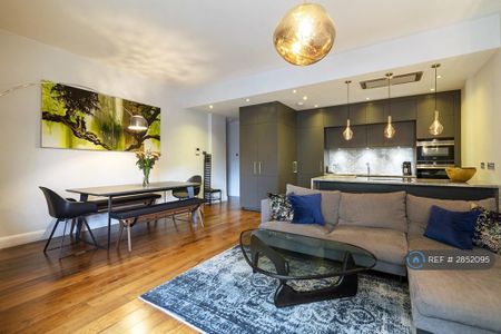 2 bedroom flat to rent - Photo 2