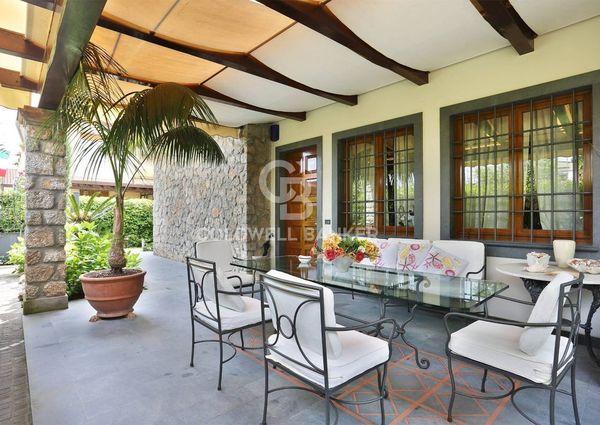 Via Scassicarli, 30, Forte dei Marmi, Tuscany 55042