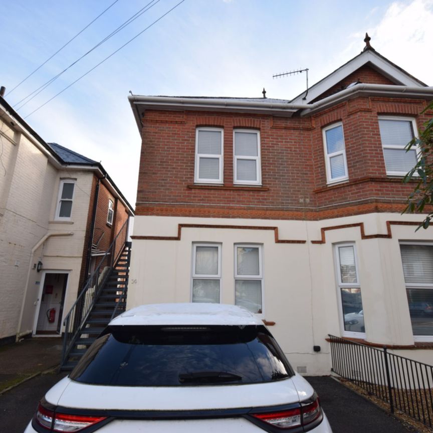 3 Bedroom Flat To Rent in Westbourne - £1,680 pcm Tenancy Info - Photo 1