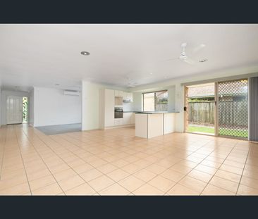 35 Campbell Street, Wakerley, Qld 4154 - Photo 5