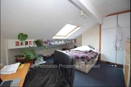 7 Bedroom Student Properties - Photo 2