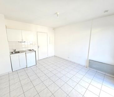Location Appartement 1 pièce 19m² - Photo 1