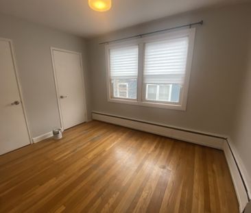 3223 Veith Unit 1 – CHARMING TOP FLOOR 3 BED 1 BATH NORTH END APT A... - Photo 6