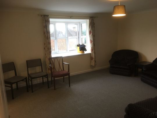 2 Bed Flat, Southampton, SO16 - Photo 1