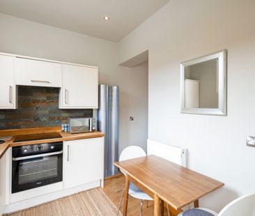 1 bedroom semi-detached house to rent - Photo 5