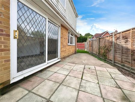 4 bedroom house to rent - Photo 2