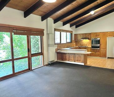 Freshly Painted Single-Level Unit – Move-In Ready! - Photo 2