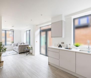 2 bedroom ground floor flat to rent - Photo 2