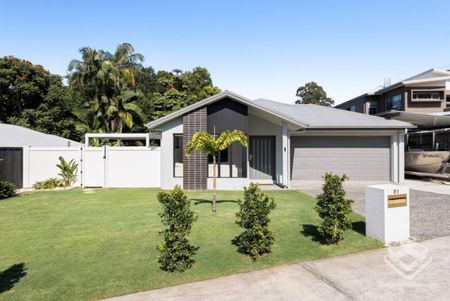 LEASEBREAK! Family Home with beautiful yard - Photo 5