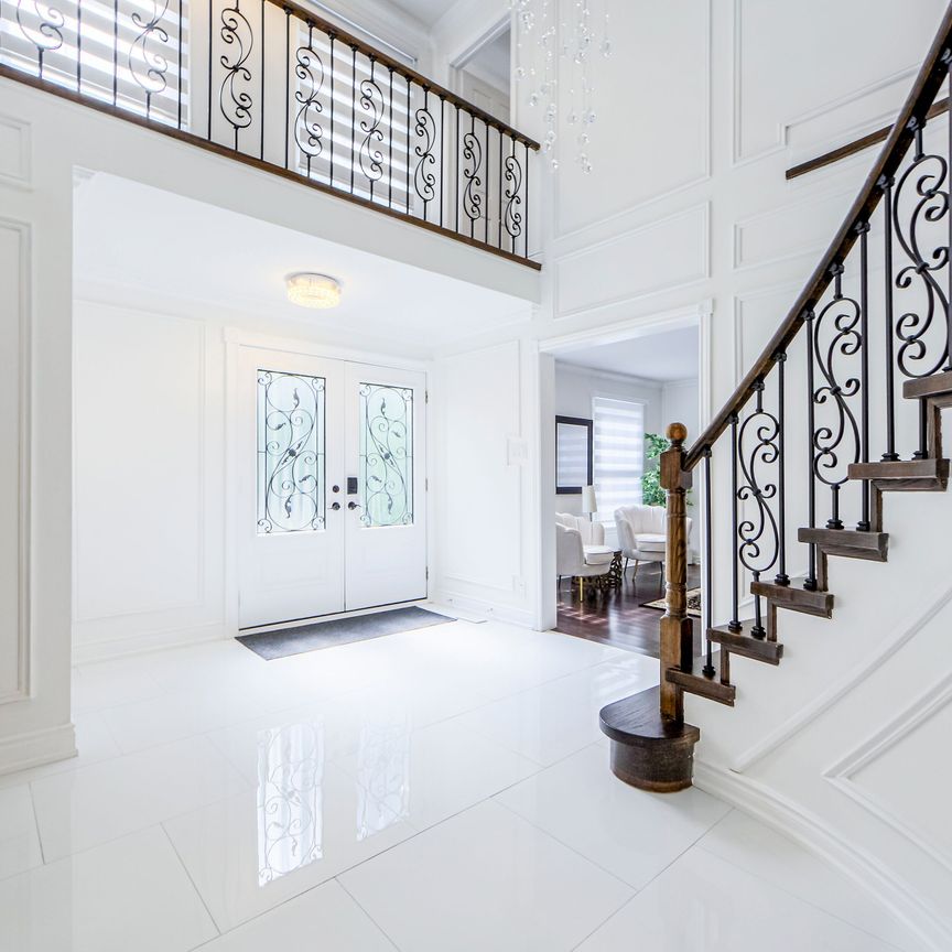 For Lease - 267 Hidden Trail, Toronto, Ontario - Photo 1