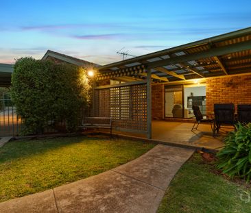 6 Kris Court, Melton West - Photo 3