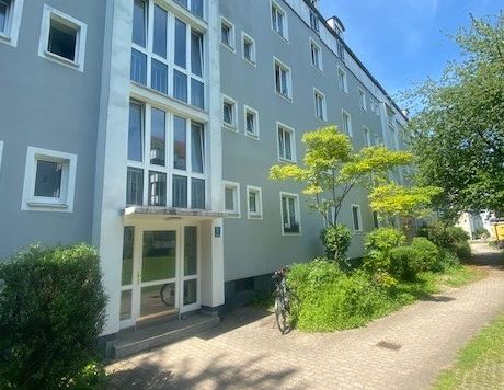 Sanierte 1-Zimmer-Dachgeschosswohnung - Foto 1