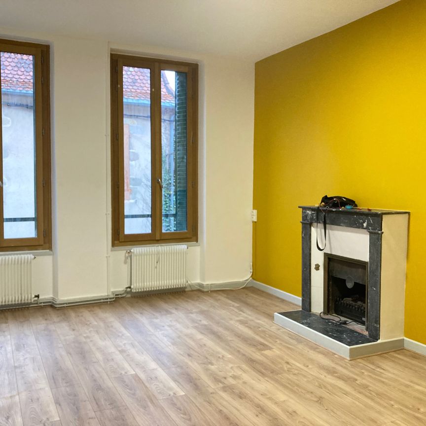 Location Appartement 3 pièces 61m² CONFOLENS 16500 - Photo 1