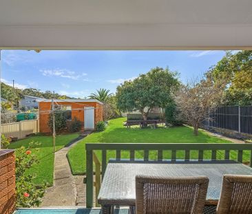 6 Gosford Street, Point Clare. - Photo 1