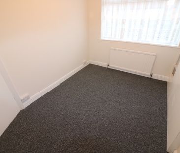 18 Farndale Avenue - Photo 4