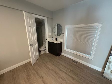 For Lease - 5757 Stanley Avenue Unit# Unit E, Niagara Falls, Ontario - Photo 3