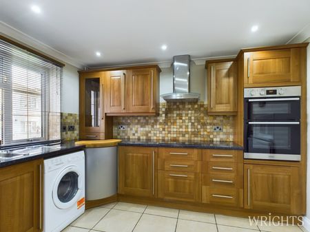 2 bedroom House - Wigram Way, Stevenage - Photo 5