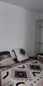 A LOUER CARENTOIR centre-ville réf 143/388 - appartement de type 2 meublé d'une surface de 34 m... - Photo 3