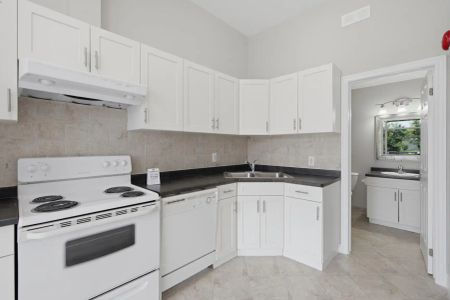 40 Front Street — Bachelor - Photo 4