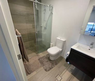 - 1 WEEK FREE RENT- LEVEL 16 - Photo 5