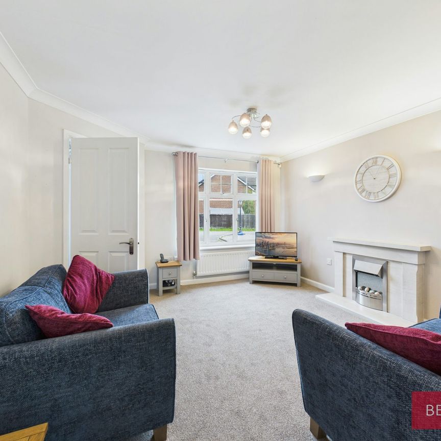 Detached house to rent on - Photo 1