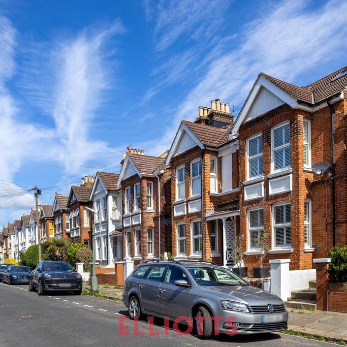 4 bedroom terraced house to rent - Photo 1