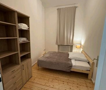 Möblierte 3 Zimmer Wohnung /Furnished Apartment in Kreuzberg - Photo 1