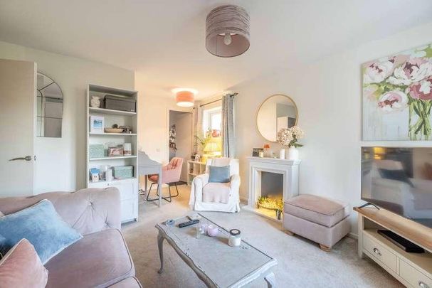 Penn Road, Datchet, Berkshire, SL3 - Photo 1