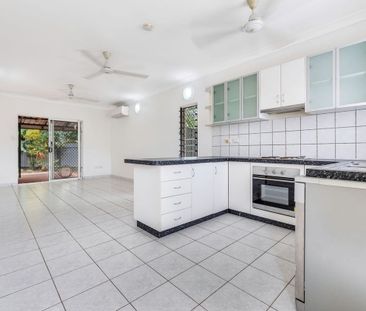 PRIVATE VILLA WITH SPA! - Photo 4