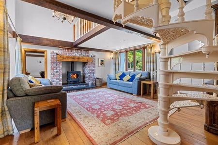 5 bedroom barn conversion to rent - Photo 3