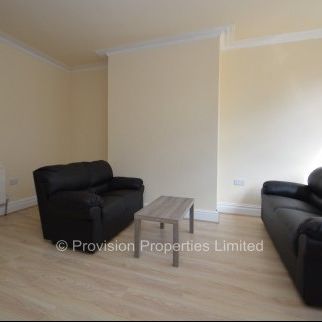3 Bedroom Student Professional Rentals Leeds - Photo 1