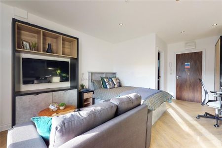 Studio to rent - Photo 2