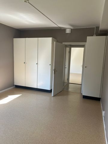 Västermalmsgatan 5 B - Photo 5