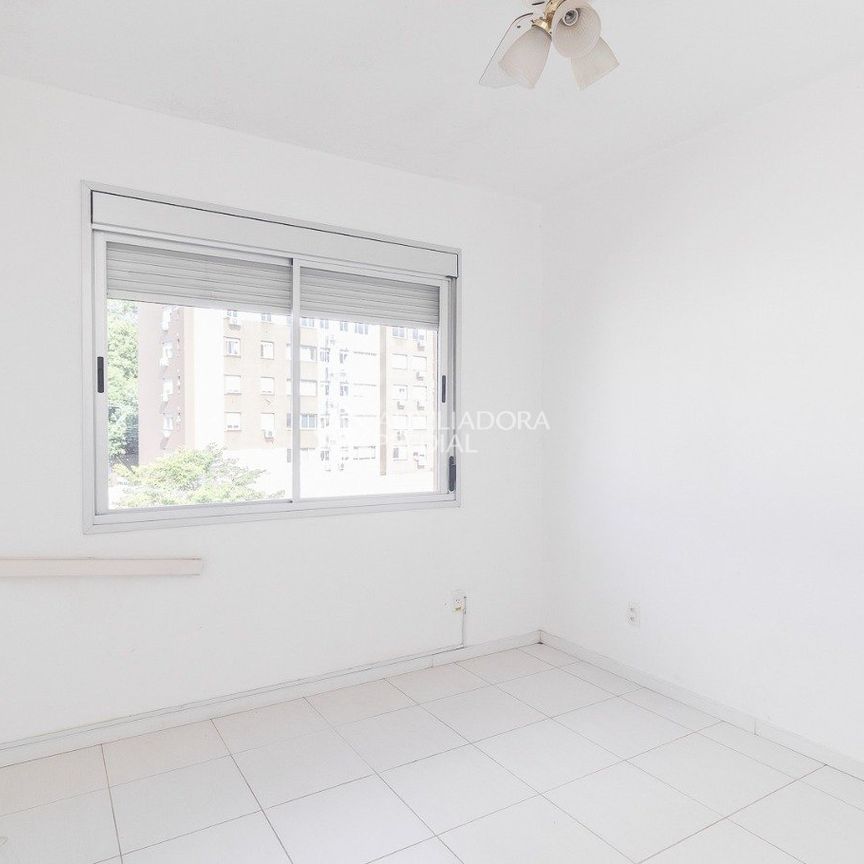 Apartamento com 2 quartos e 55m² para alugar em Azenha, Porto Alegre. - Foto 1
