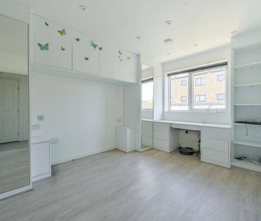 4 bedroom terraced house to rent - Photo 5