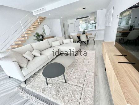 Alquiler de chalet pareado en Calle Isabel de Oyarzábal - Photo 3