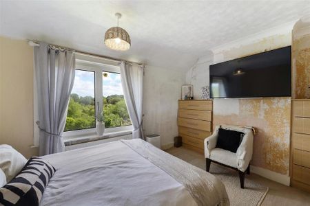 2 bedroom semi-detached house to rent - Photo 3
