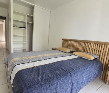 Location Appartement 4 pièces 94m² DUCOS 97224 - Photo 3