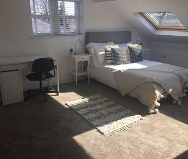 Room in a Shared House, Wilmslow Road, M14 - Photo 3