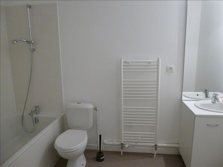 Location Appartement 2 pièces 46m² - Photo 3