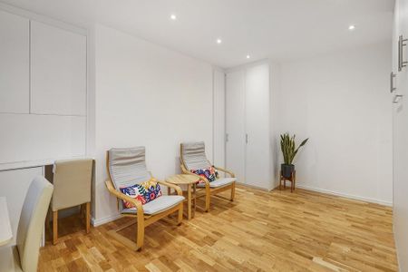 Studio to rent - Photo 4