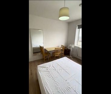 Room in a Shared Flat, Auckland House White City Estate, W12 - Photo 4