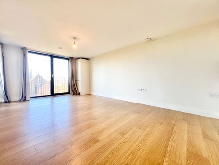 1 Bed Flat, Charter House, IG1 - Photo 2