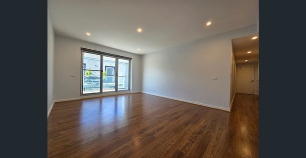 Stylish Apartments in Prime Location - Photo 1