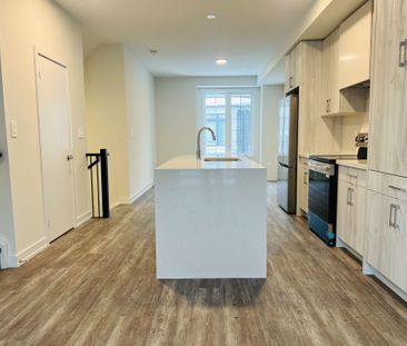 For Lease - 6 Mermot Lane, Richmond Hill, Ontario - Photo 6